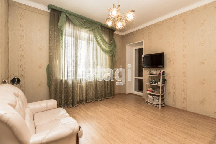 4-комн квартира Пржевальского, 35