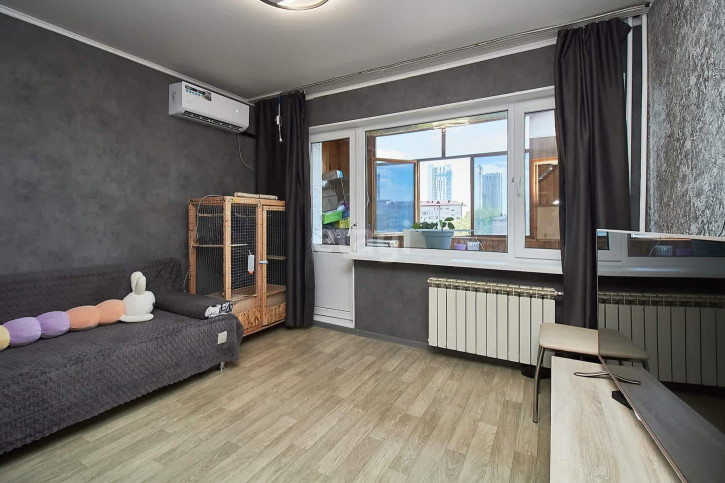 2-комн квартира Мельникайте, 67