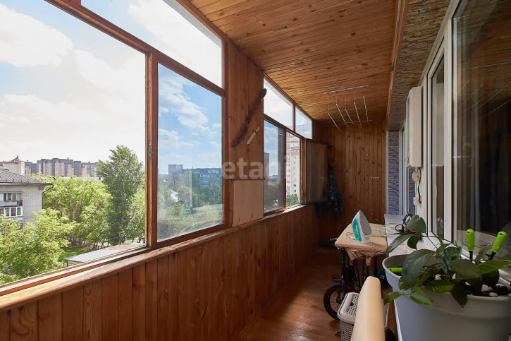 2-комн квартира Мельникайте, 67