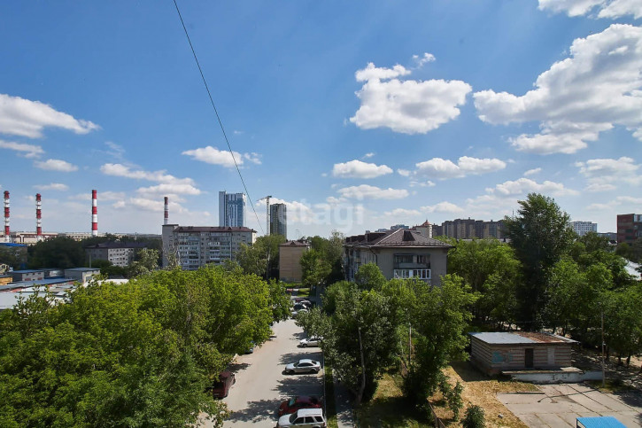 2-комн квартира Мельникайте, 67