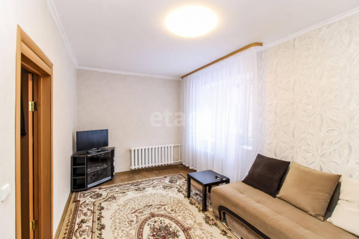 1-комн квартира Маршала Захарова, 11/3