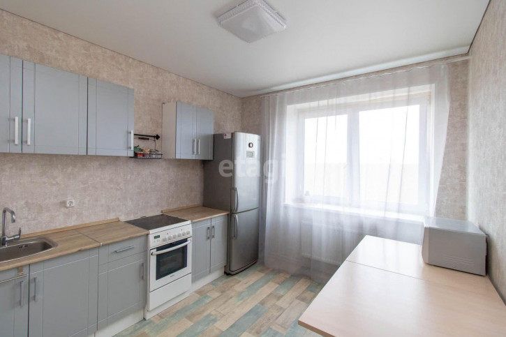2-комн квартира Мельникайте, 2/14