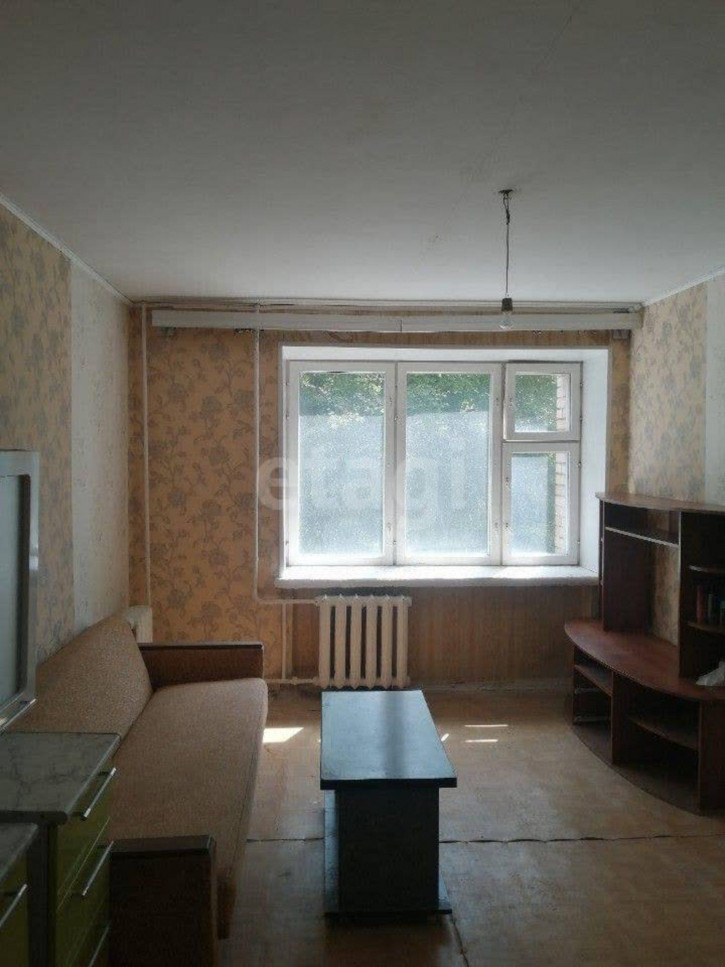 Комната Республики, 218