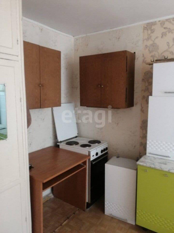Комната Республики, 218