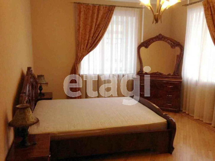 3-комн квартира Грибоедова, 13