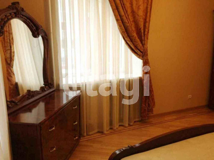 3-комн квартира Грибоедова, 13