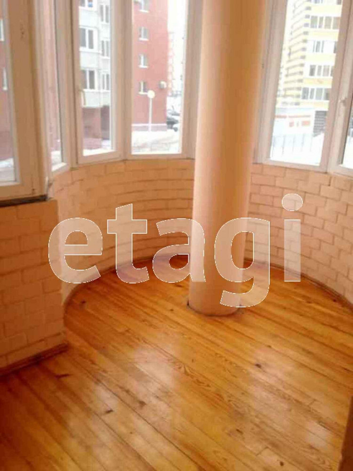 3-комн квартира Грибоедова, 13