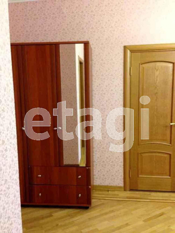 3-комн квартира Грибоедова, 13