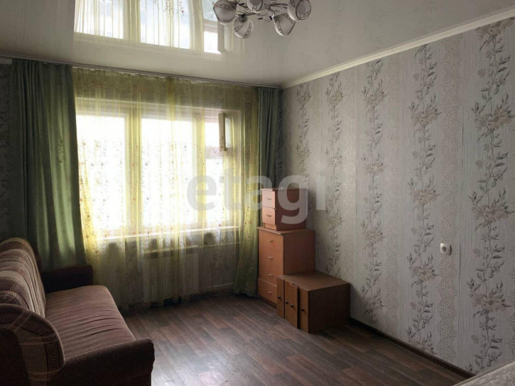 3-комн квартира улица Брянского Фронта