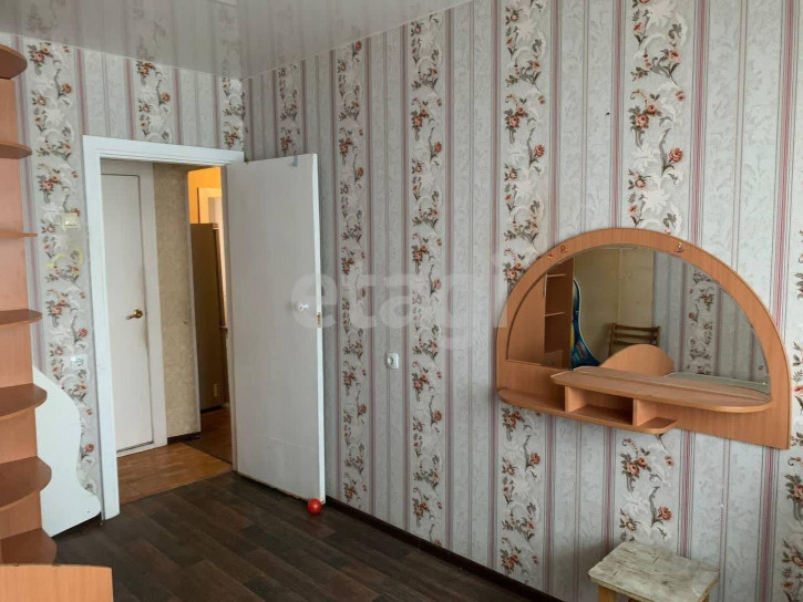 3-комн квартира улица Брянского Фронта