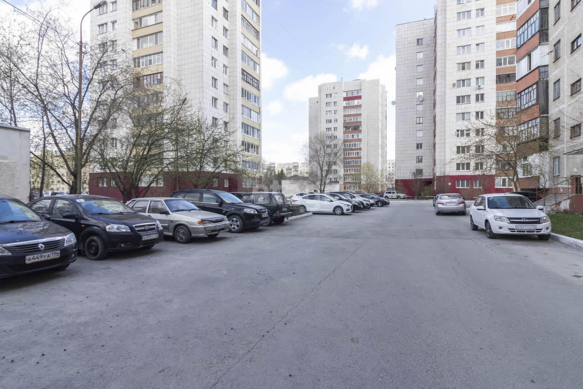 Купить квартиру за 6 000 000 рублей на Монтажников, 8