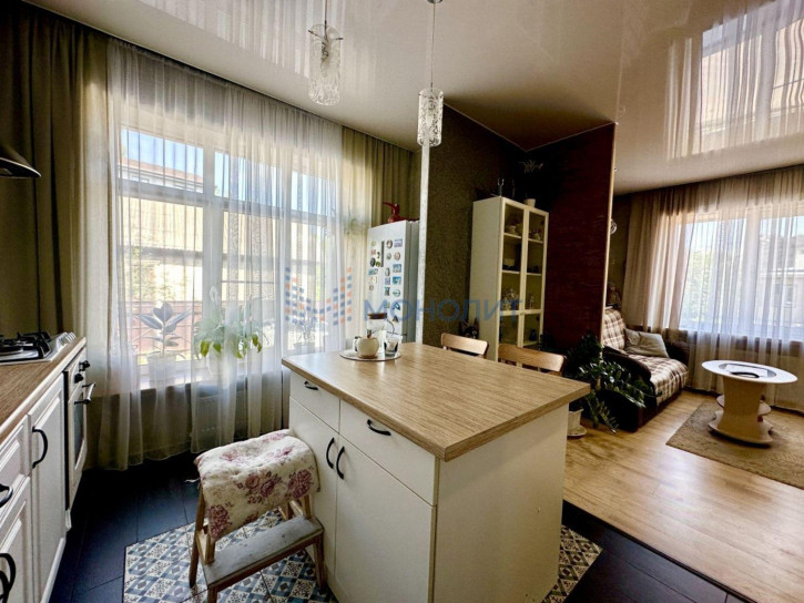 3-комн квартира Парниковый пер, 8