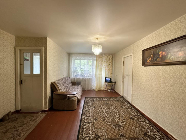 2-комн квартира Титова, 23