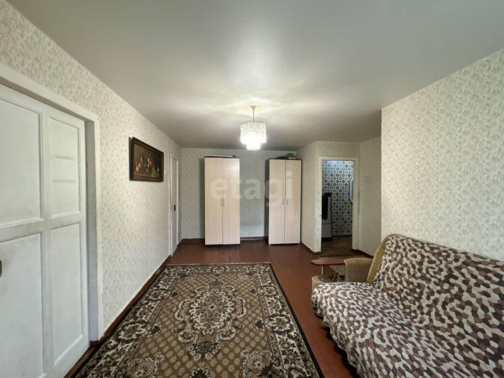 2-комн квартира Титова, 23