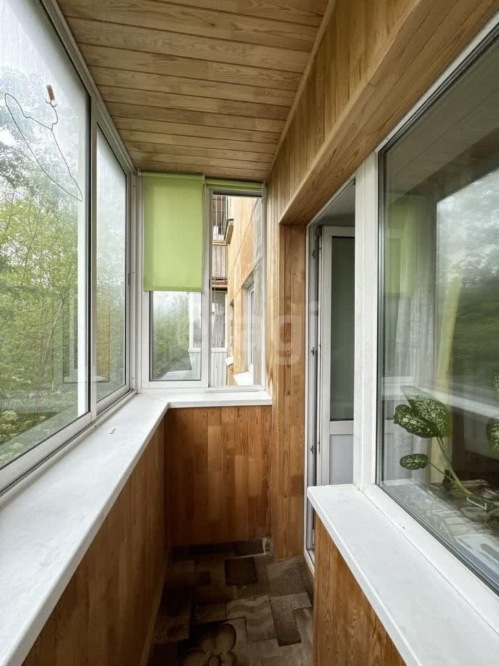 2-комн квартира Титова, 23