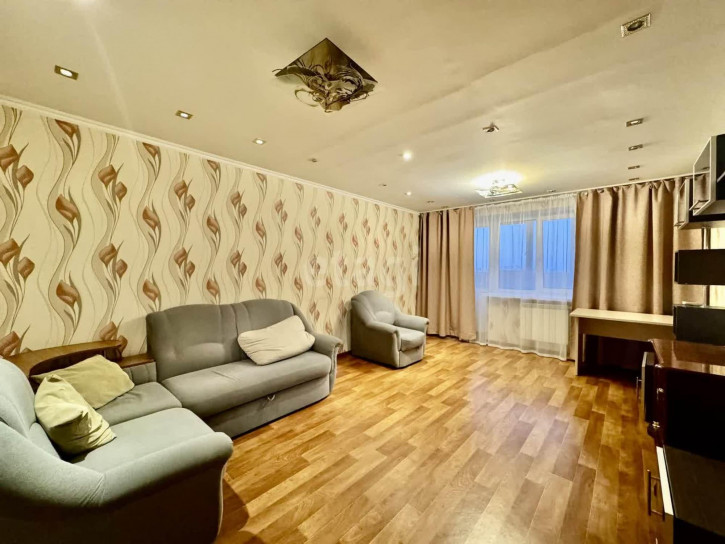 3-комн квартира Самарцева, 3