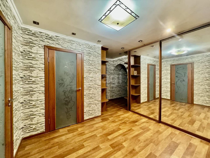 3-комн квартира Самарцева, 3