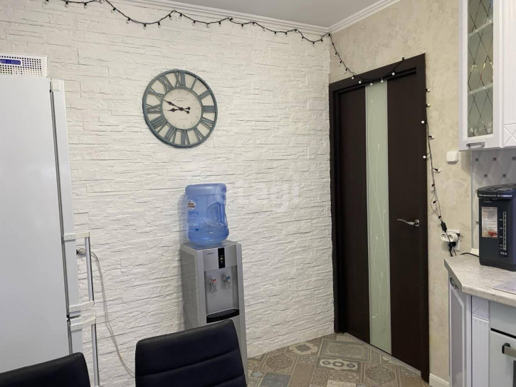 2-комн квартира Пермякова, 72