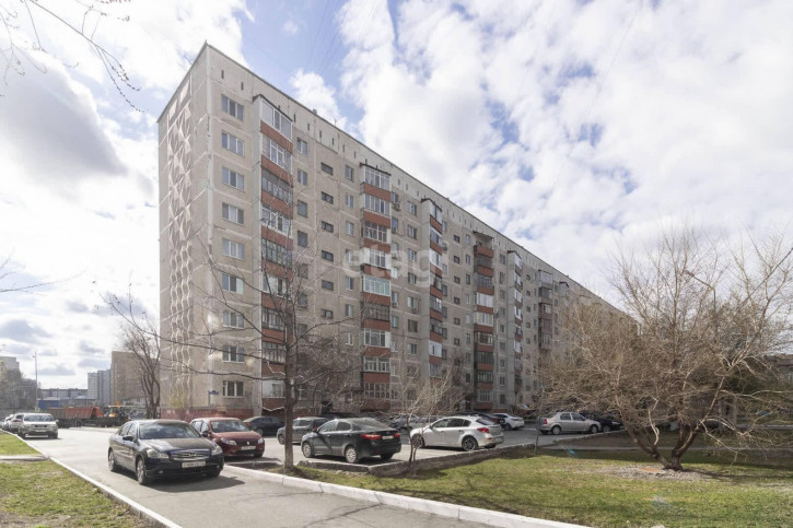 2-комн квартира Монтажников, 8