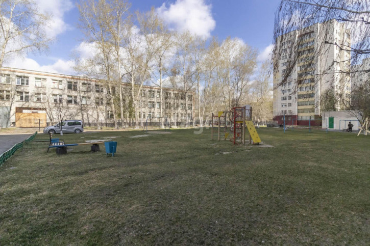 2-комн квартира Монтажников, 8
