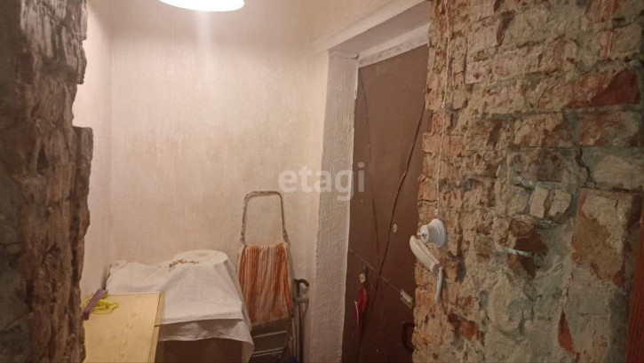 2-комн квартира Челюскинцев, 59