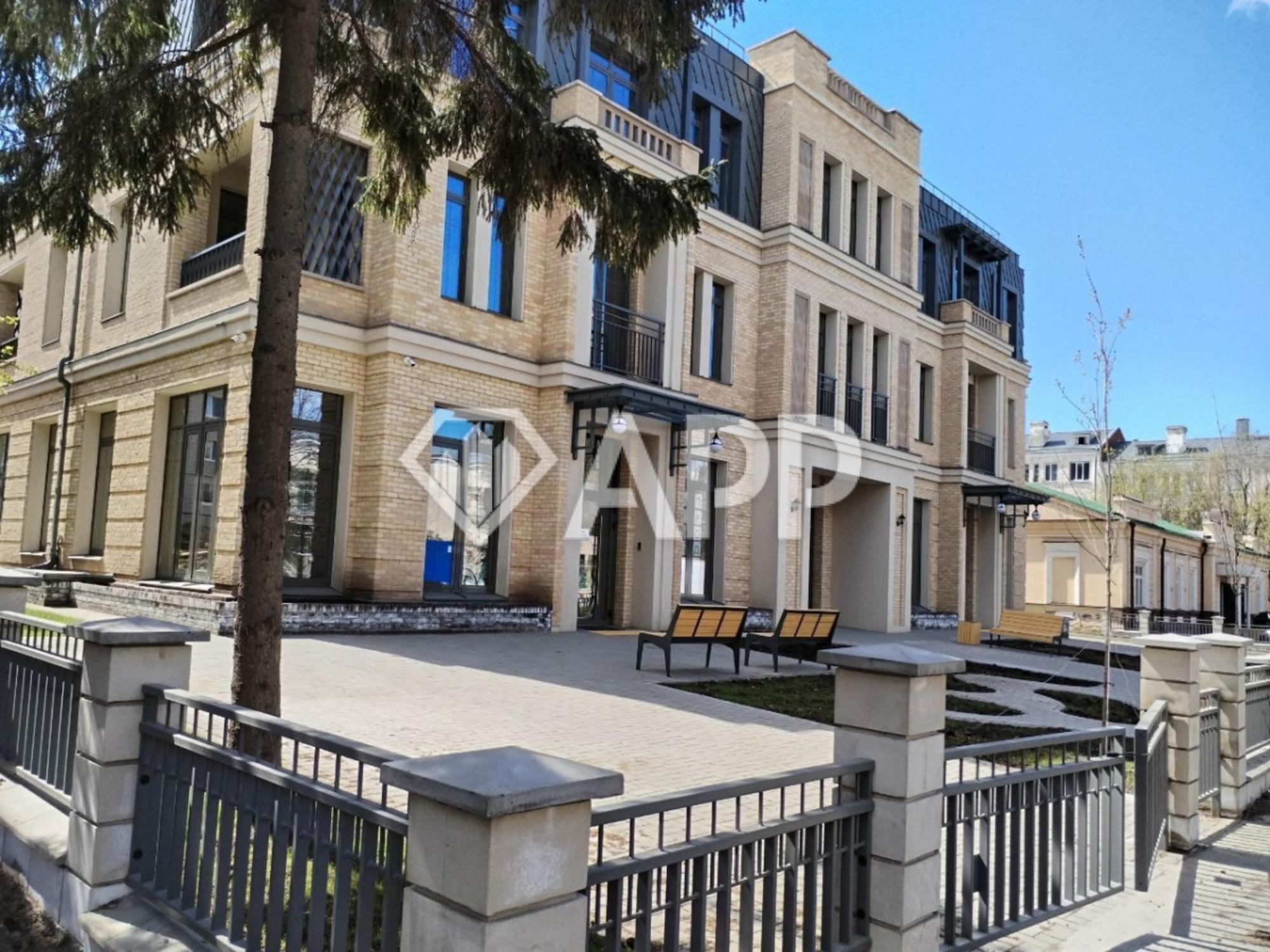 Купить помещение свободного назначения за 24 695 000 рублей на ул 25-го Октября, 5