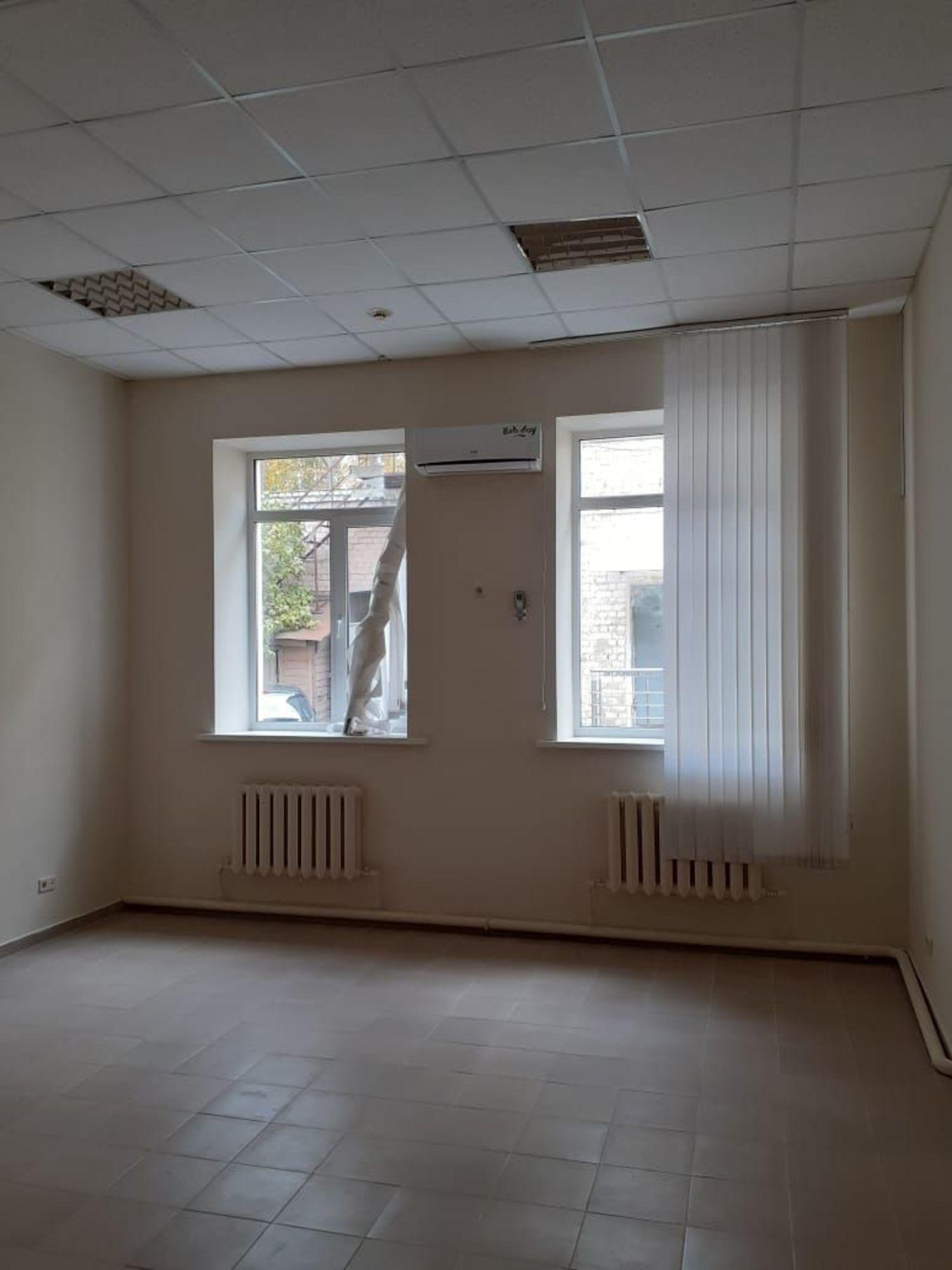Сдать офис, помещение под офис за 20 000 рублей на ул Шелковичная, 2