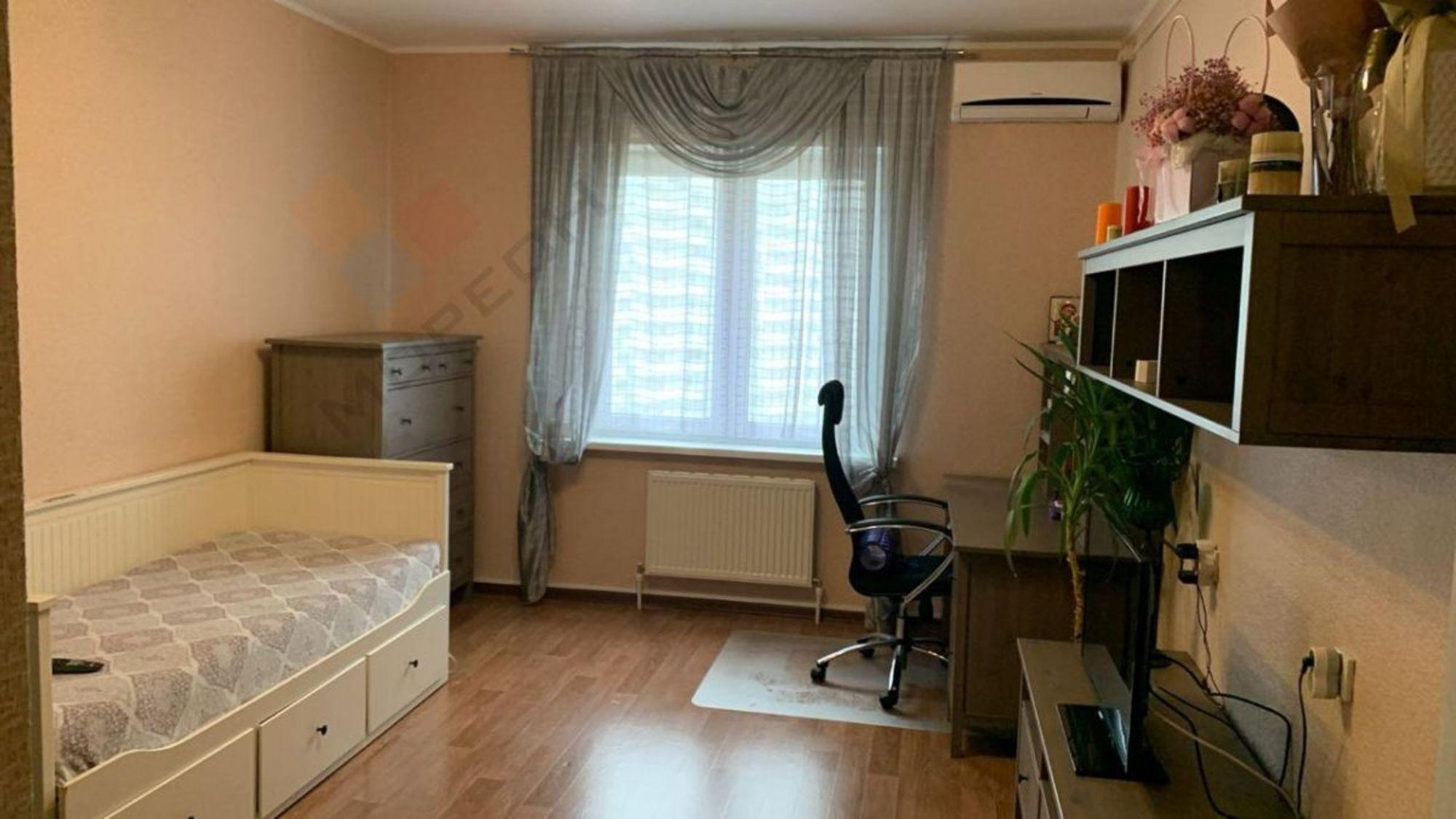 Купить квартиру за 6 000 000 рублей на Котлярова ул, 6