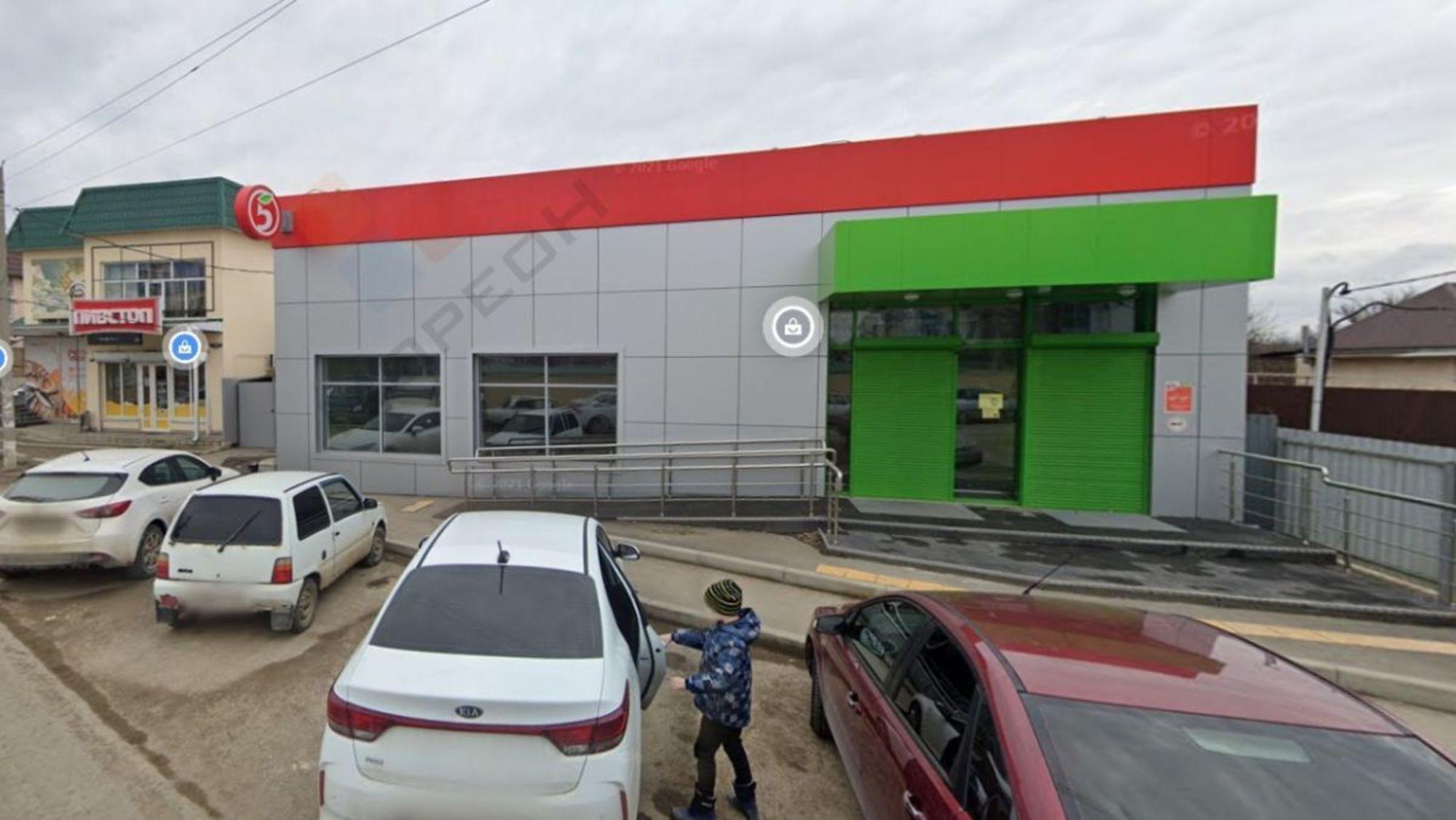 Сдать торговое помещение за 300 000 рублей на Адагумская ул, 168