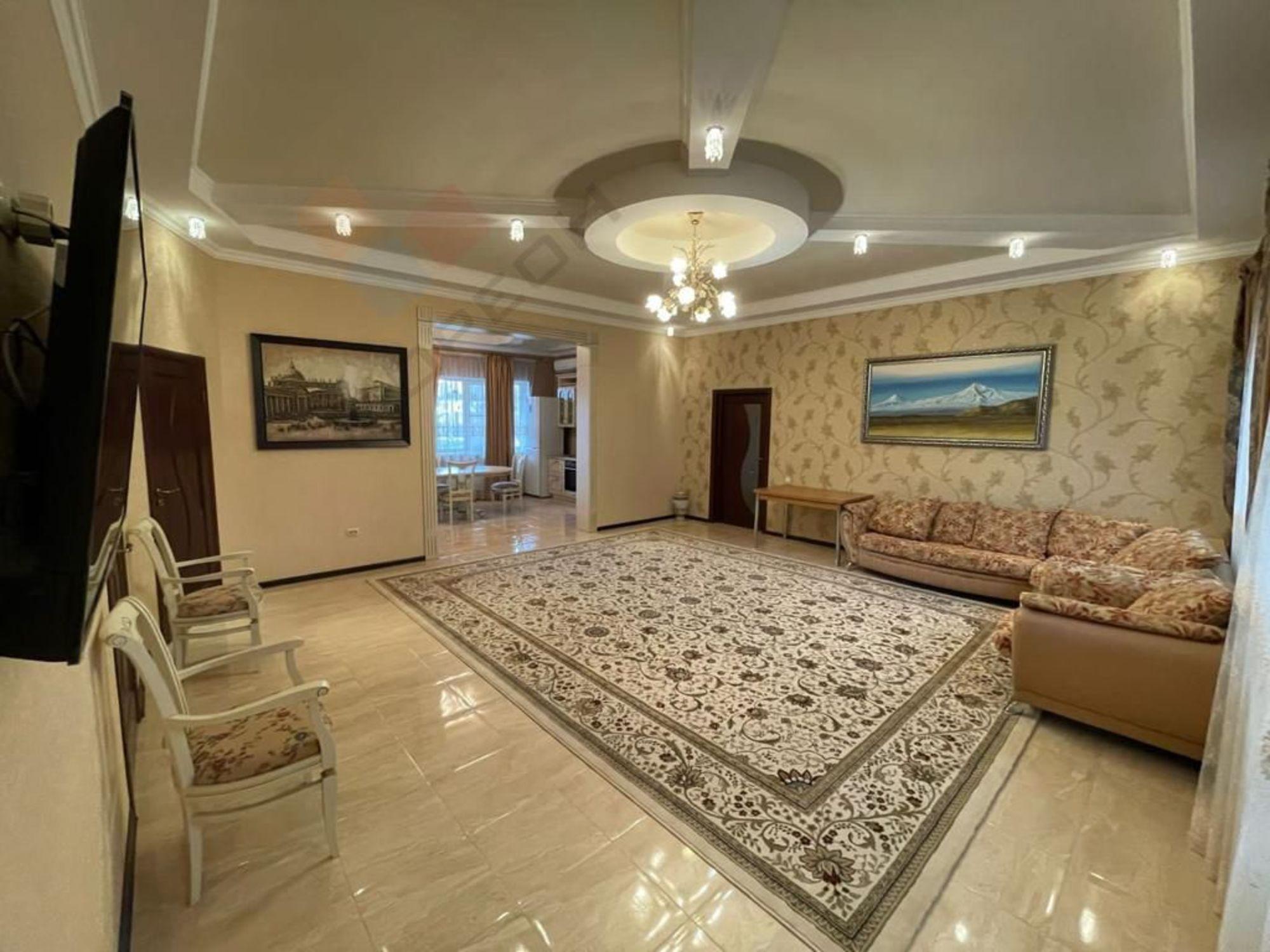Купить дачу, дом, коттедж за 27 000 000 рублей на Цветной пер, 3