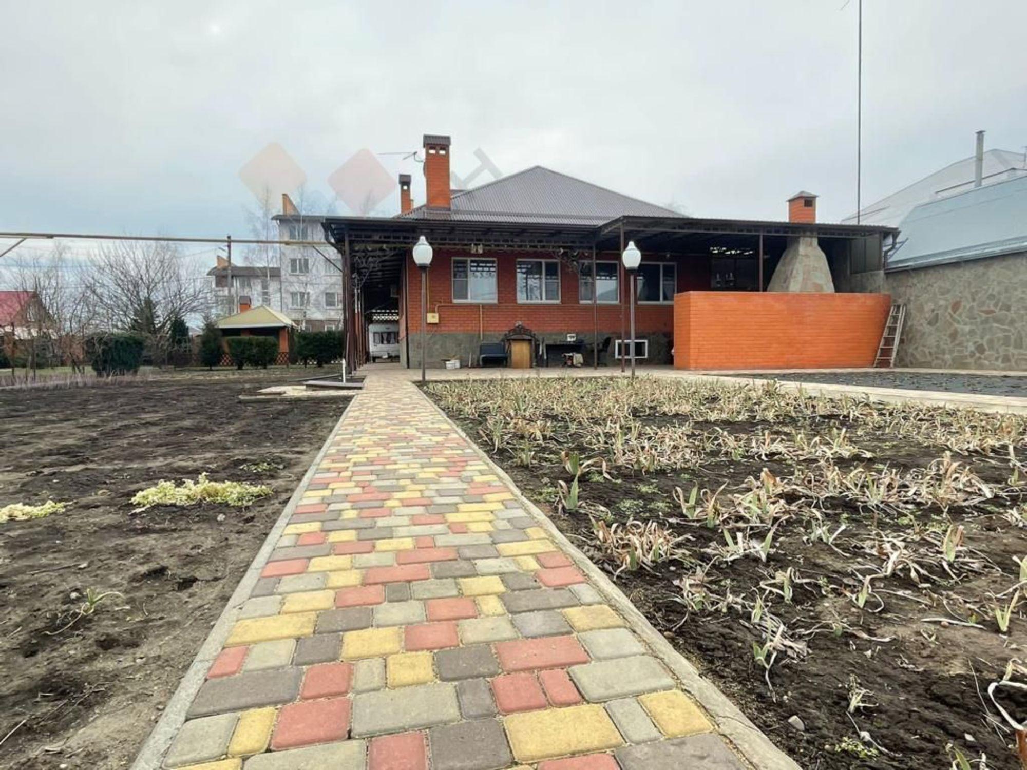 Купить дачу, дом, коттедж за 27 000 000 рублей на Цветной пер, 3