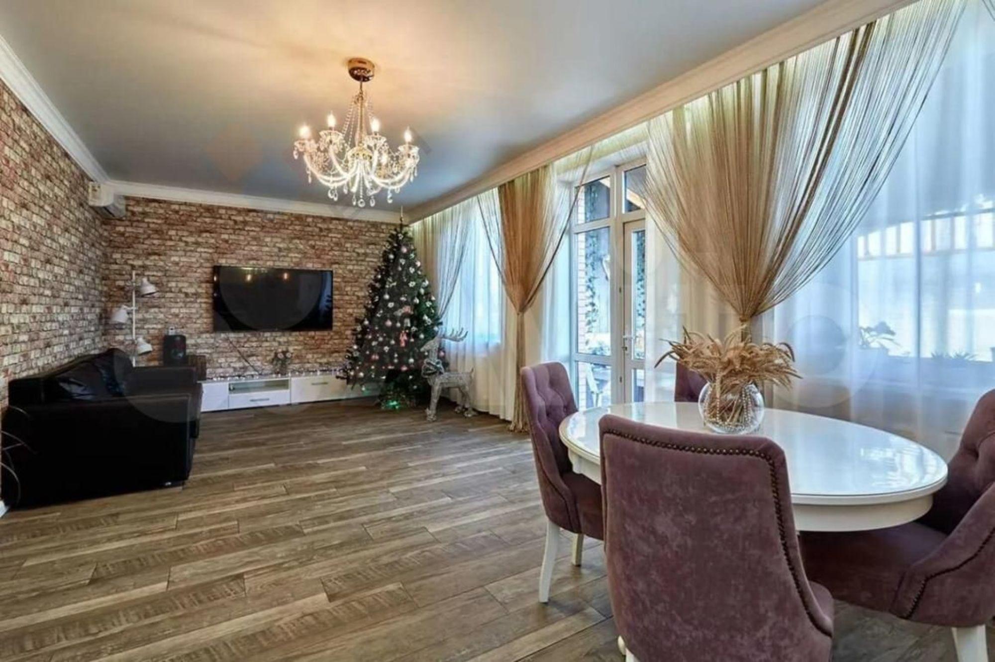 Купить дачу, дом, коттедж за 18 000 000 рублей на Кузнечная ул, 52/9