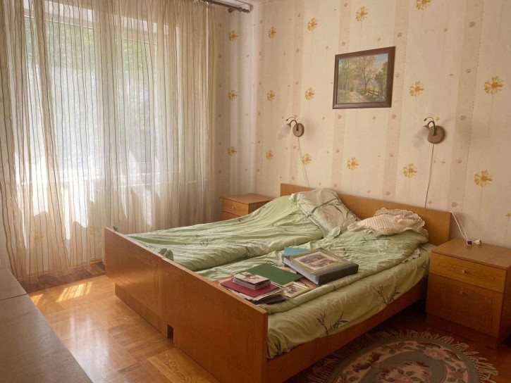 4-комн квартира Щорса улица, 44