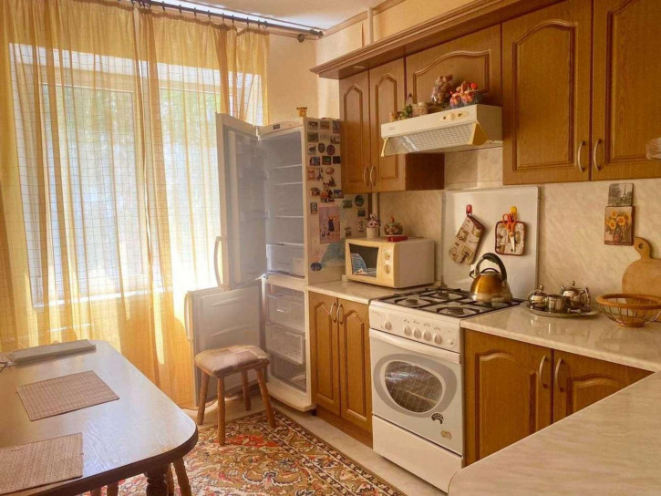 4-комн квартира Щорса улица, 44