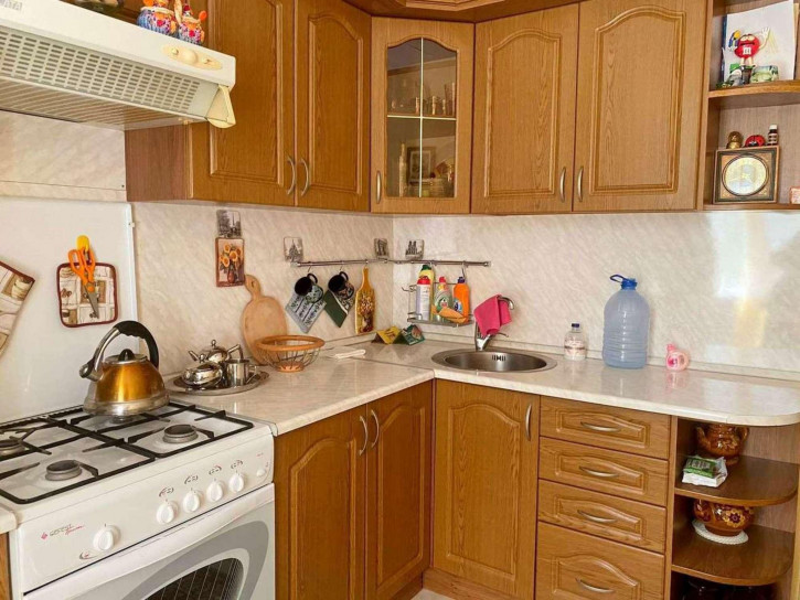 4-комн квартира Щорса улица, 44