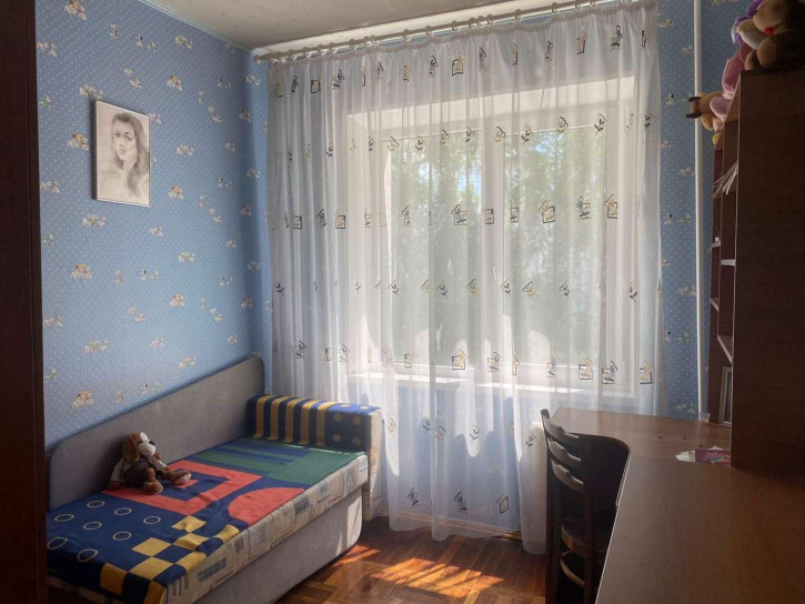 4-комн квартира Щорса улица, 44