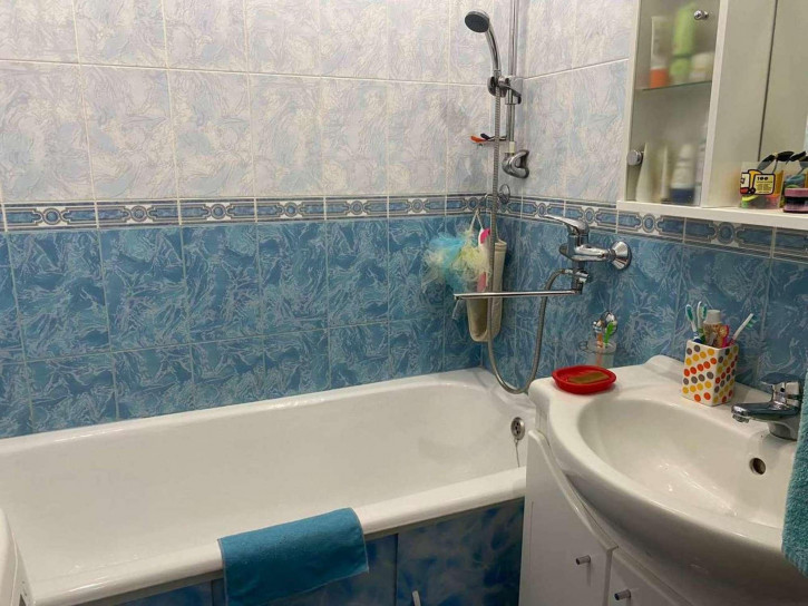 4-комн квартира Щорса улица, 44
