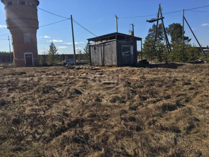 Земельный участок ,