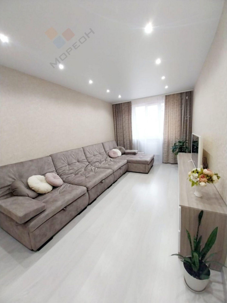 2-комн квартира Сергея Есенина ул, 84