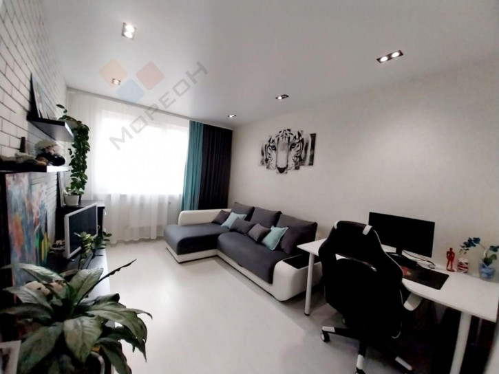 2-комн квартира Сергея Есенина ул, 84