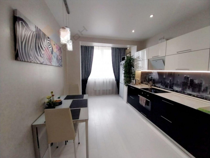 2-комн квартира Сергея Есенина ул, 84