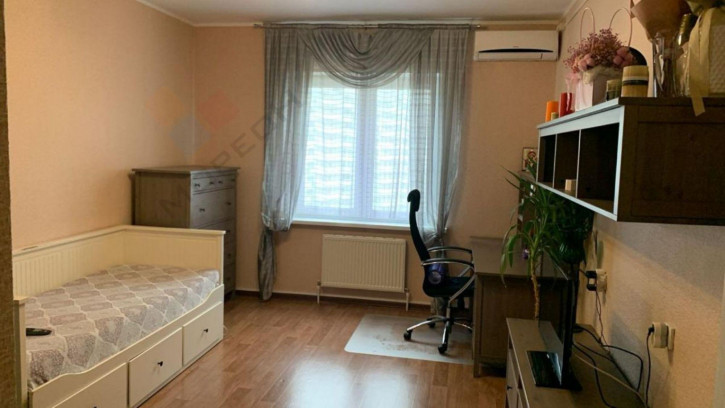 1-комн квартира Котлярова ул, 6