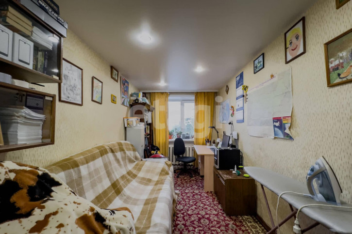 3-комн квартира Титова, 1