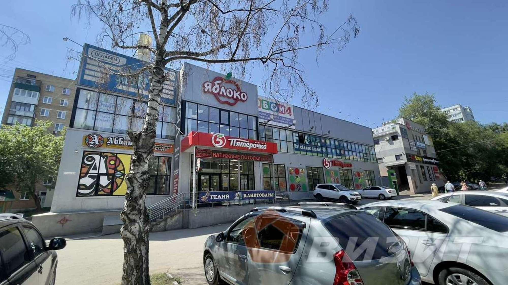 Сдать торговое помещение за 150 000 рублей на Кирова проспект, 180