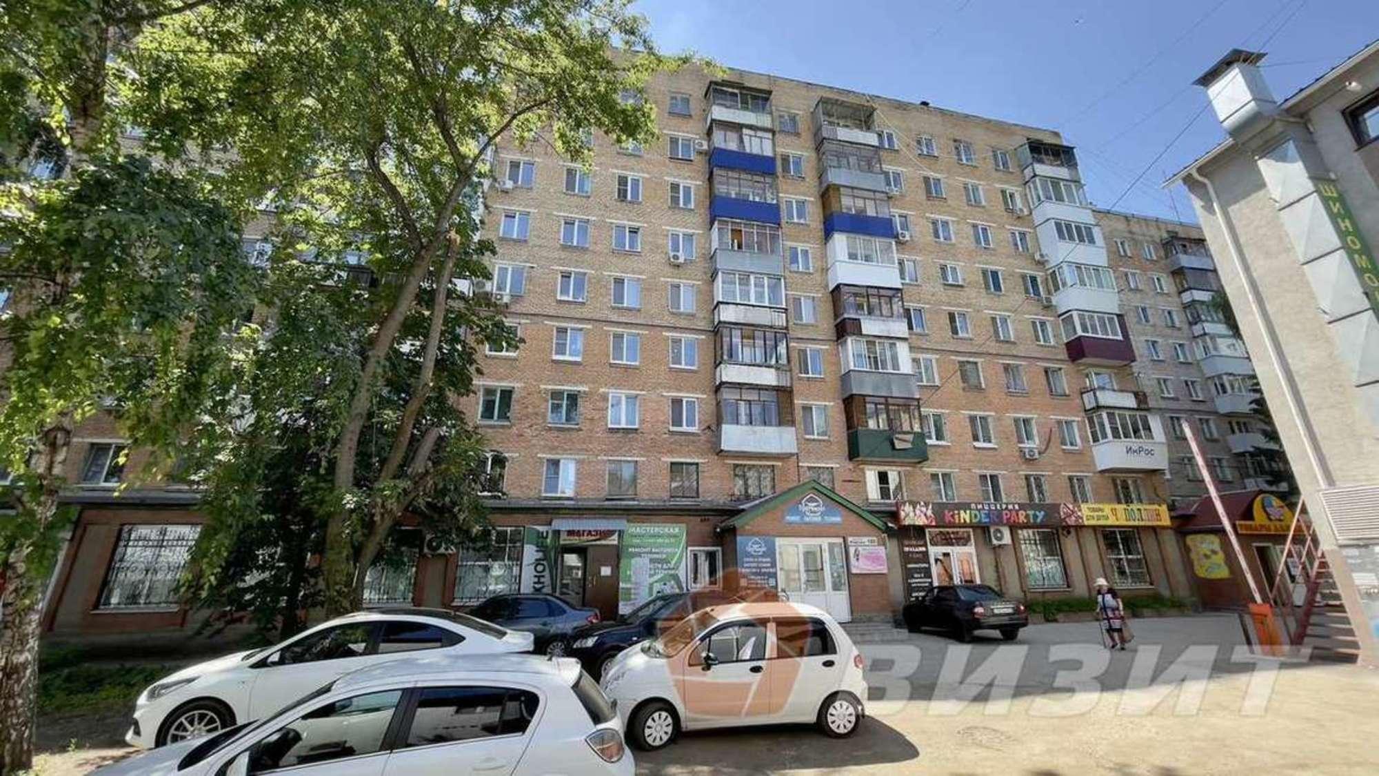 Сдать торговое помещение за 150 000 рублей на Кирова проспект, 180