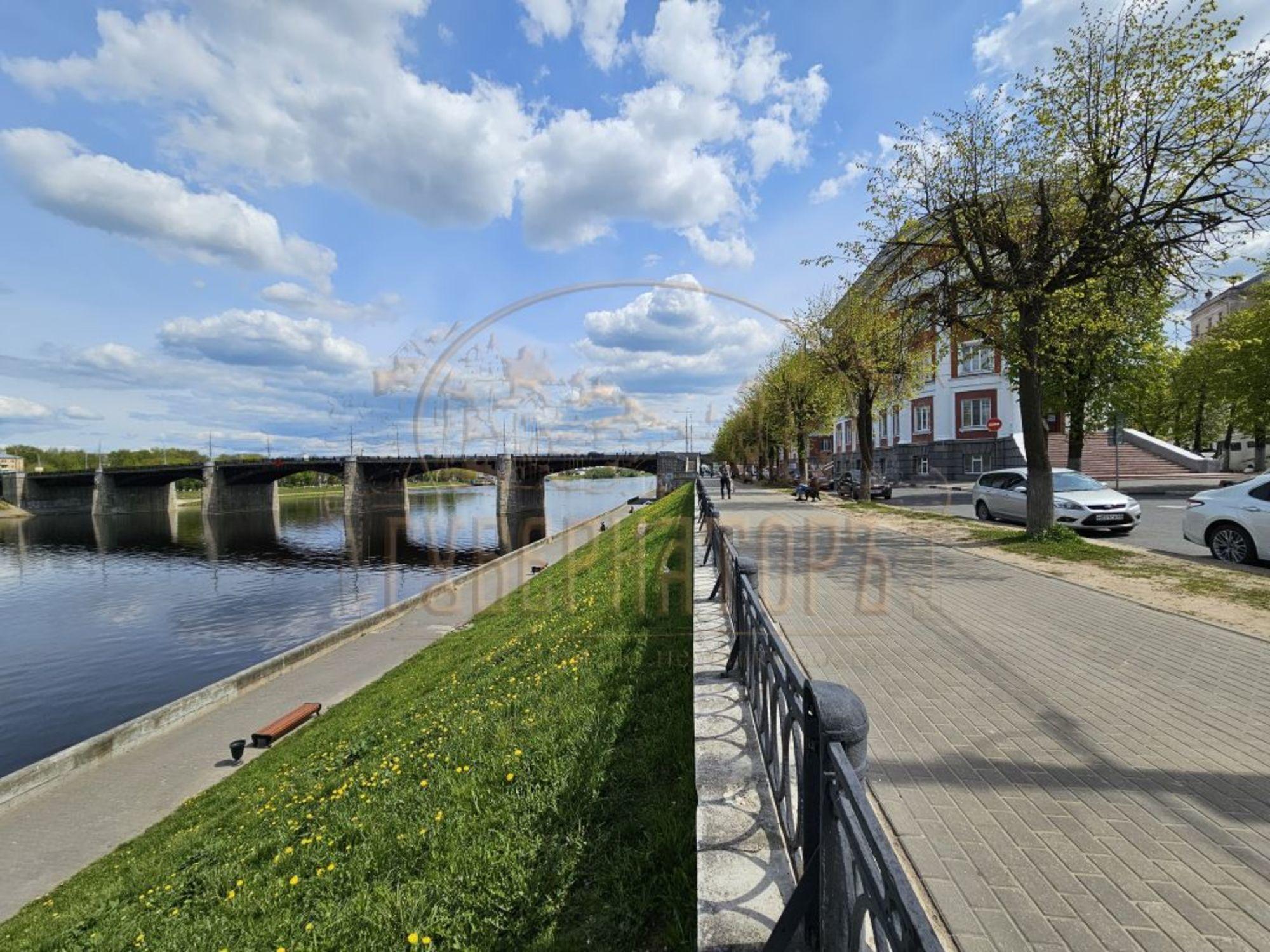 Купить квартиру за 14 000 000 рублей на Степана Разина наб, 2
