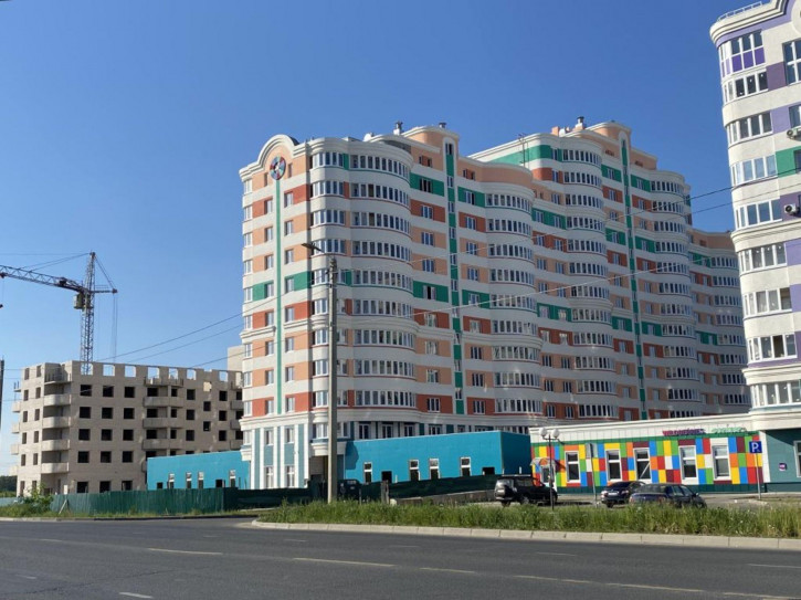 2-комн квартира в новом доме Самоцветы мкр, 4