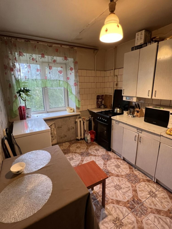 2-комн квартира Гончаровой ул, 8