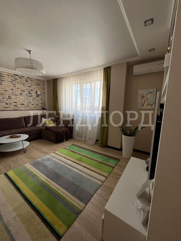 3-комн квартира улица Жмайлова, 4Е