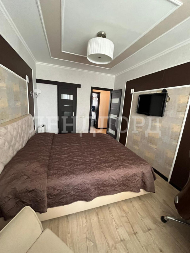 3-комн квартира улица Жмайлова, 4Е